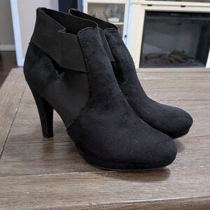 Madden Girl Black Suede Heeled Boots